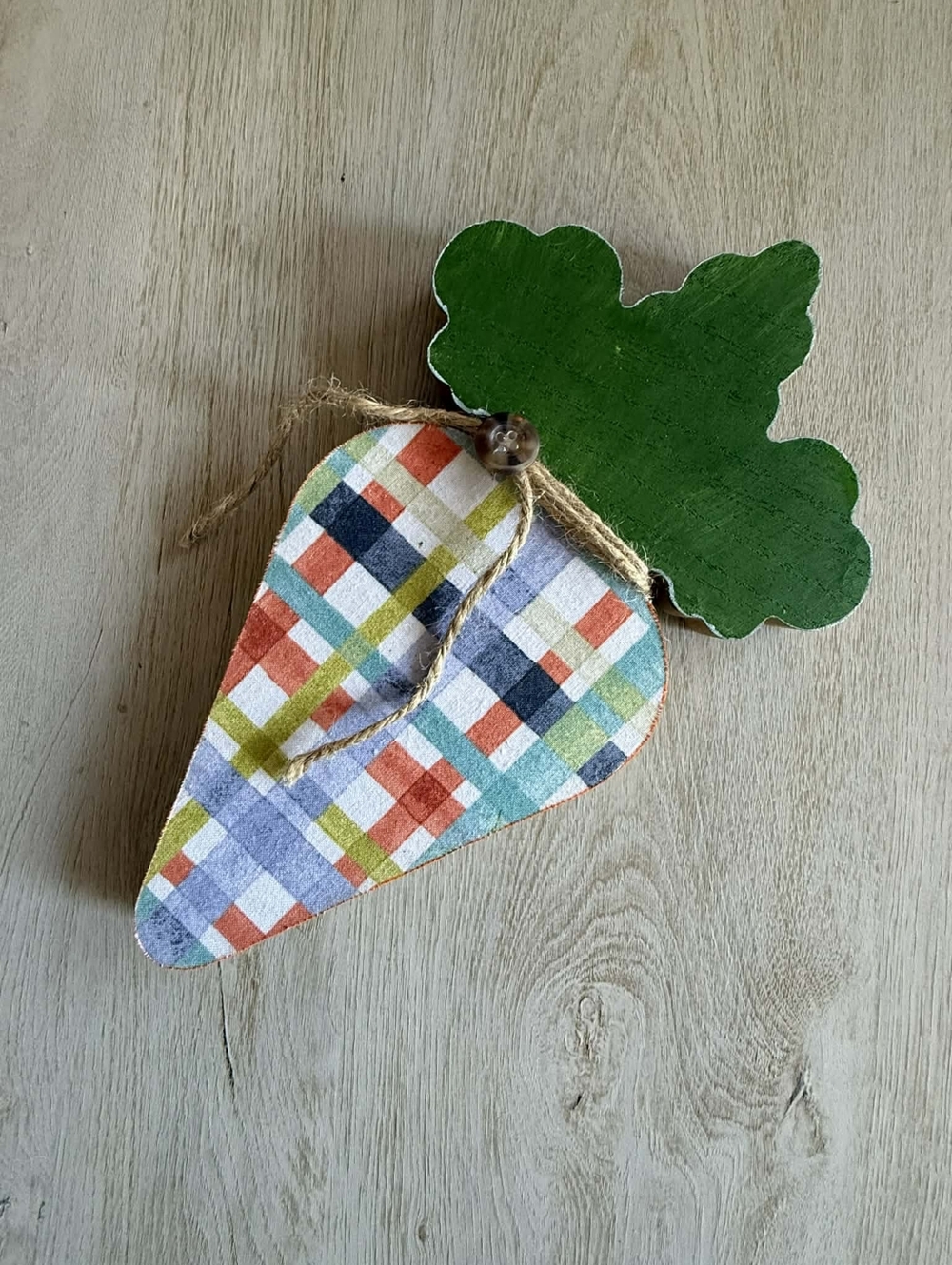Handmade Plaid Wooden Carrot Hanging Decor in Green and Multi